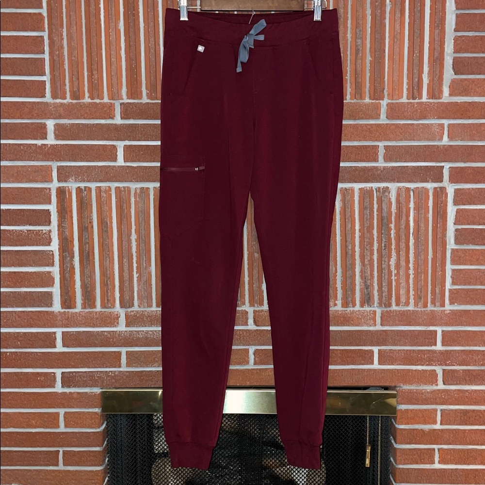 Figs Scrubs Technical Collection Zamora Jogger size small tall